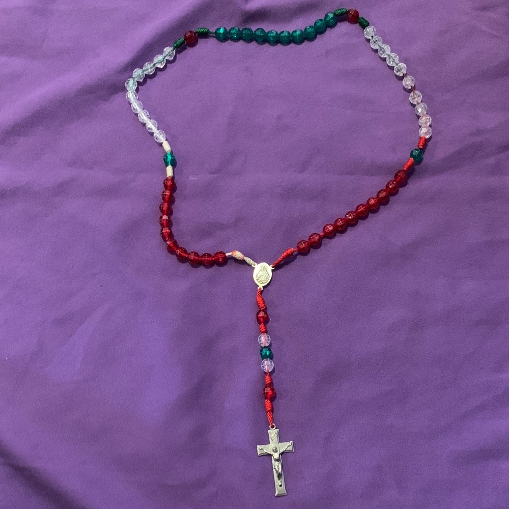 Elegant Multicolor Beaded Rosary Necklace unisex